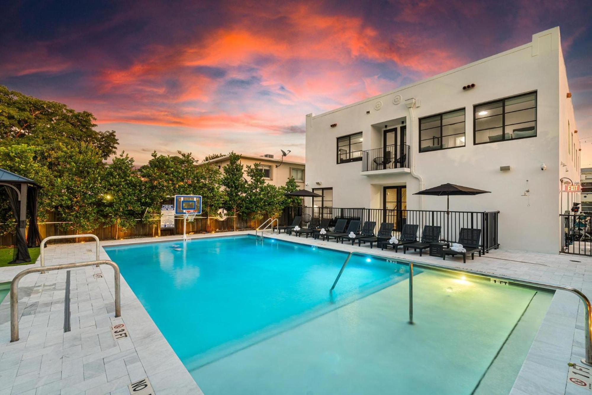 Lux Retreat By Renzzi Apartman Miami Kültér fotó