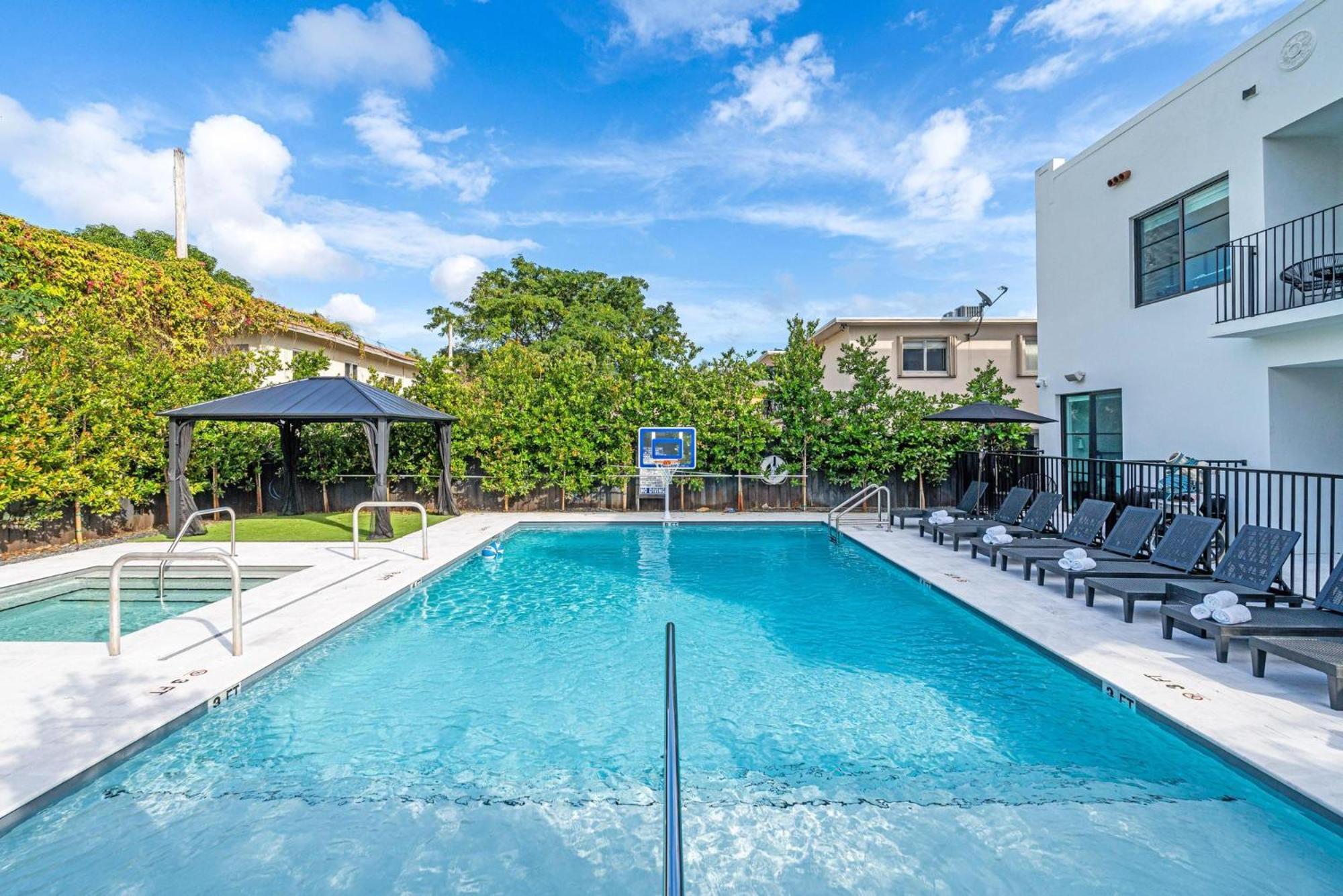 Lux Retreat By Renzzi Apartman Miami Kültér fotó